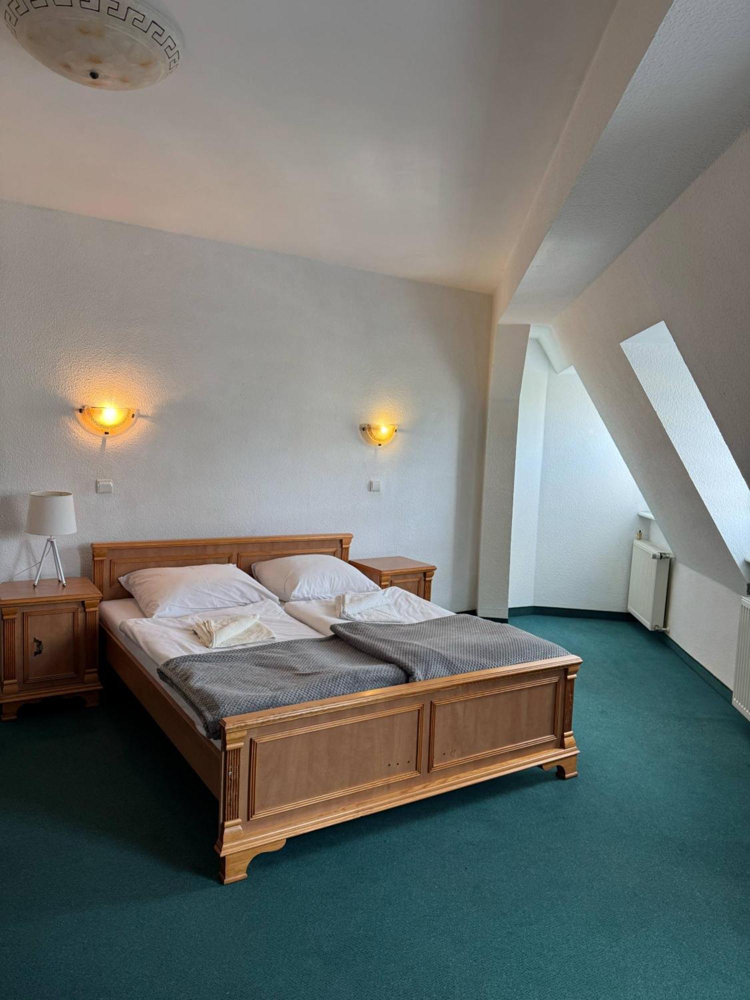 Motel Dom Turysty à Kostrzyn nad Odra Extérieur photo