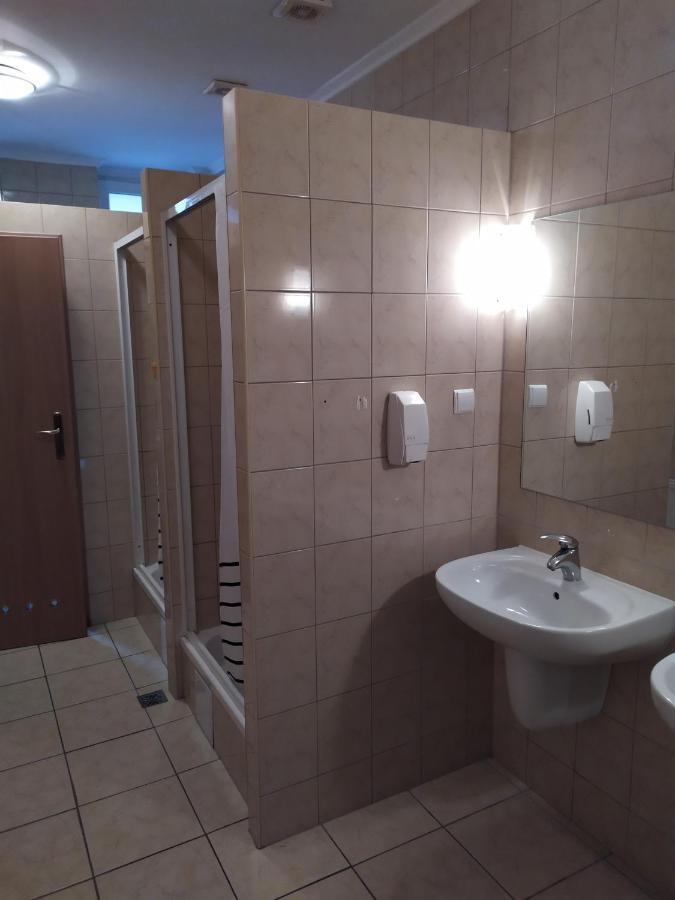 Motel Dom Turysty à Kostrzyn nad Odra Extérieur photo