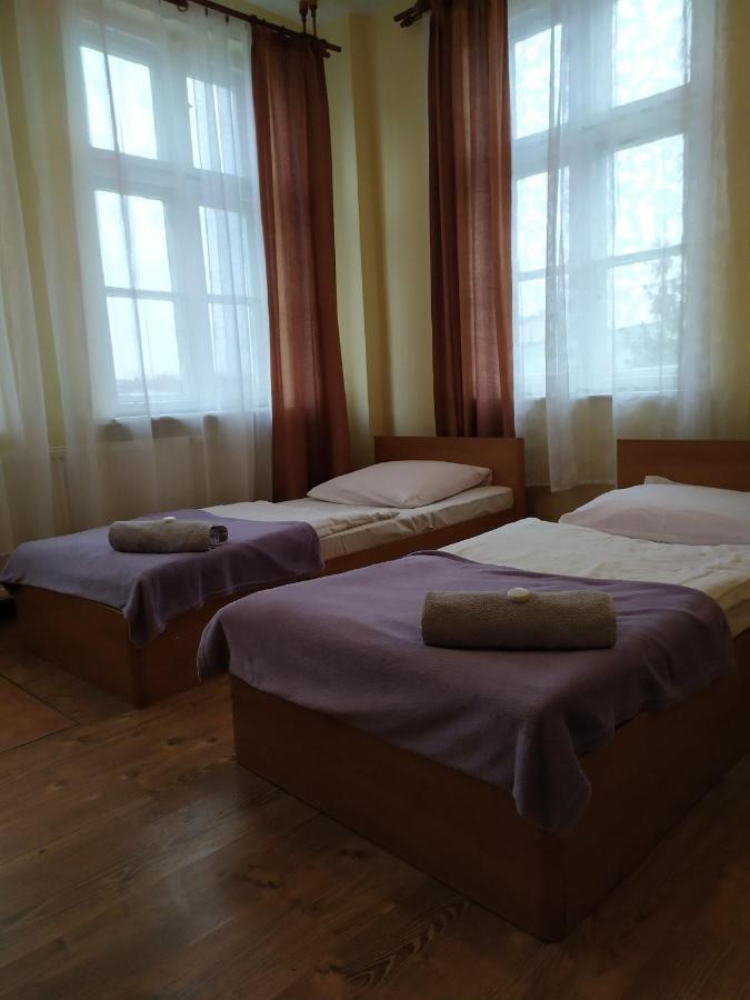 Motel Dom Turysty à Kostrzyn nad Odra Extérieur photo